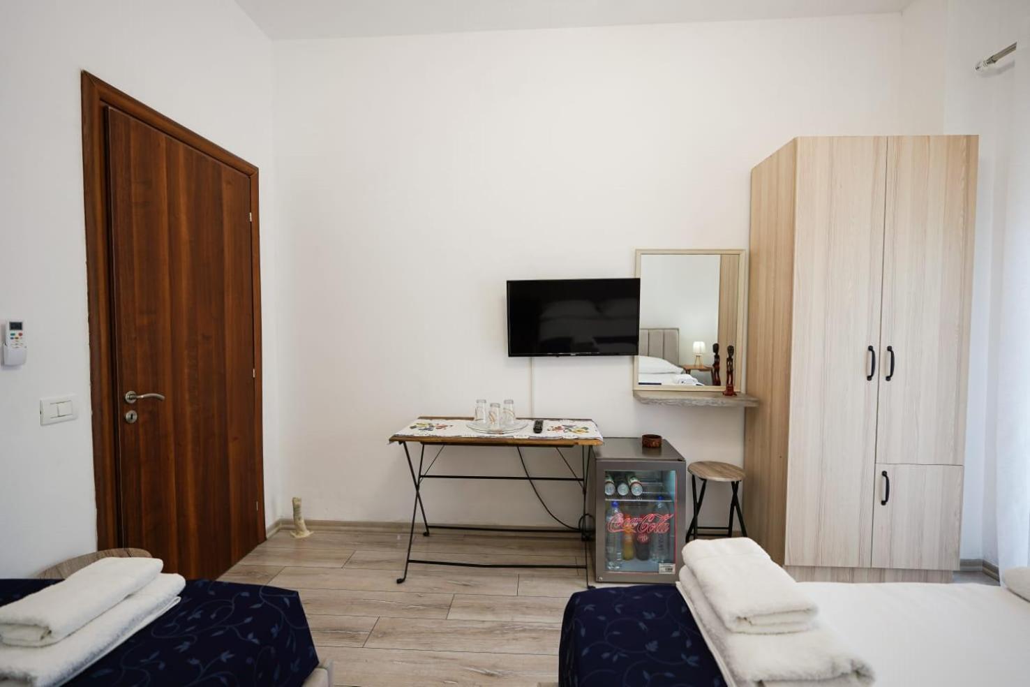 View City Apartments Gjirokastër Buitenkant foto